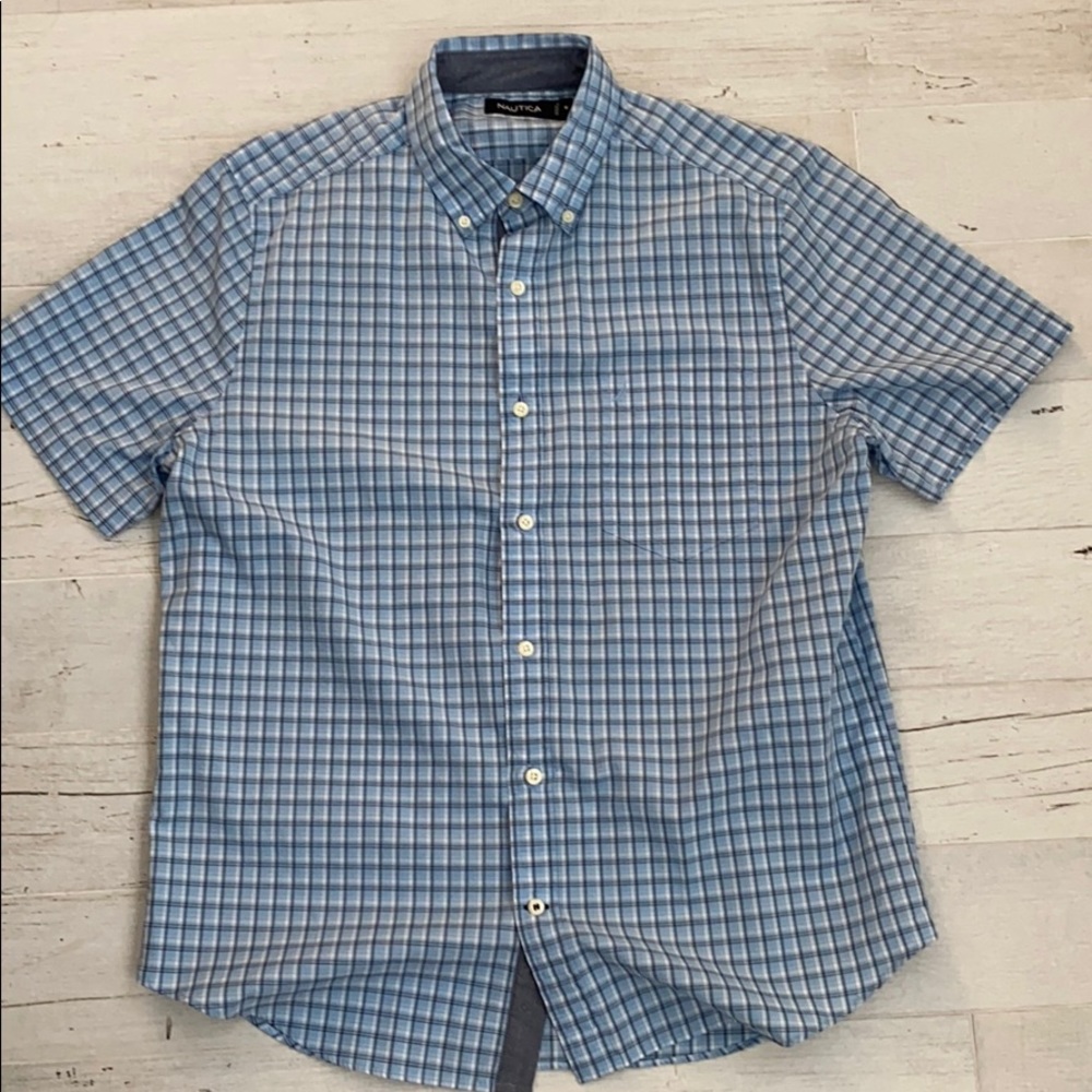 Men’s Nautica short sleeve button down shirt